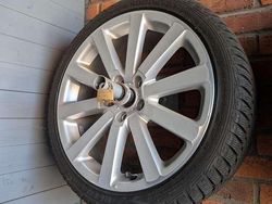 Silber Gebraucht 2008 VW Golf VI R Kleinwagen | 16.999 €