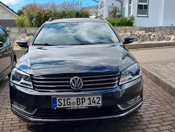 Schwarz Gebraucht 2014 VW Passat Comfortline Kombi | 16.000 € (Teuer)