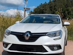 Weiß Gebraucht 2017 Renault Mégane IV Intens Limousine | 9.900 € (Fairer Preis)