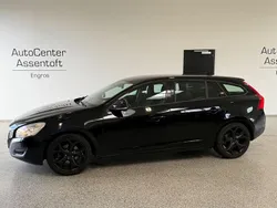Schwarz Gebraucht 2012 Volvo V60 Kombi | 4.700 € (Guter Preis)