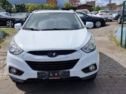 Weiß Gebraucht 2011 Hyundai ix35 Comfort SUV | 5.400 € (Fairer Preis)