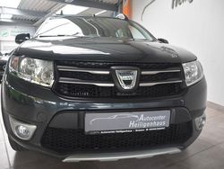 Grau Gebraucht 2016 Dacia Sandero Prestige Kleinwagen | 6.580 € (Fairer Preis)