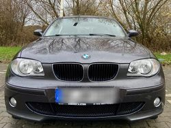 Grau Gebraucht 2005 BMW 120 Kleinwagen | 3.490 € (Fairer Preis)