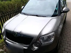 Braun Gebraucht 2009 Skoda Yeti SUV | 4.990 € (Etwas zu teuer)
