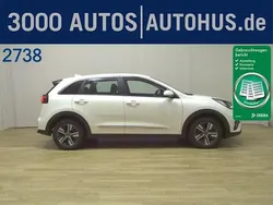 Weiß Gebraucht 2021 Kia Niro Vision SUV | 20.870 € (Guter Preis)