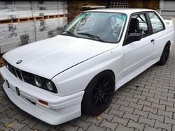 Weiß Gebraucht 1989 BMW M3 Coupé | 98.500 €