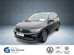 Schwarz Gebraucht 2022 VW Tiguan Life SUV | 28.470 € (Fairer Preis)