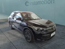 Schwarz Gebraucht 2024 VW Tiguan Life SUV | 37.300 € (Etwas zu teuer)