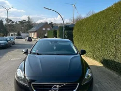 Schwarz Gebraucht 2016 Volvo V40 Kombi | 9.390 € (Fairer Preis)