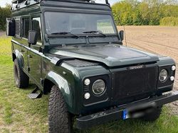 Grün Gebraucht 2003 Land Rover Defender SUV | 28.000 €