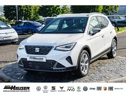 Weiss Gebraucht 2023 Seat Arona FR SUV | 22.985 € (Fairer Preis)