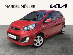 Rot Gebraucht 2014 Kia Picanto FIFA World Cup Edition Kleinwagen | 4.980 € (Fairer Preis)