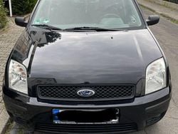 Schwarz Gebraucht 2003 Ford Fusion Ambiente Limousine | 2.500 € (Guter Preis)