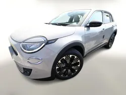 Cappucino beige metallic Neu 2025 Fiat 600 La Prima Limousine | 25.239 € (Superpreis)