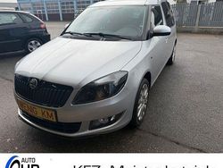Brilliantsilber Gebraucht 2015 Skoda Roomster Best of Van / Kleinbus | 10.800 € (Teuer)