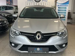 Platingrau Gebraucht 2016 Renault Mégane IV Experience Limousine | 8.799 € (Fairer Preis)