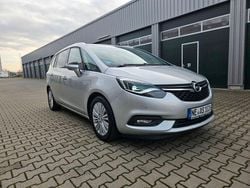 Silber Gebraucht 2018 Opel Zafira Innovation Van / Kleinbus | 9.999 € (Fairer Preis)