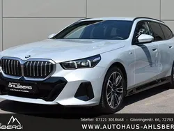 Brooklyn grau (metallic) Gebraucht 2024 BMW 520 Comfort Edition Kombi | 53.900 € (Guter Preis)