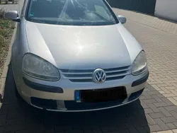 Silber Gebraucht 2004 VW Golf IV Basis Limousine | 1.100 € (Guter Preis)