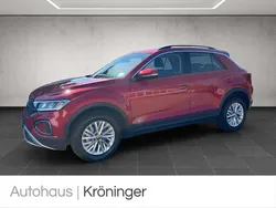 Kings red metallic Gebraucht 2024 VW T-Roc Life SUV | 29.390 € (Guter Preis)