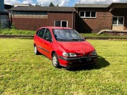 Rot Gebraucht 1999 Renault Mégane SUV | 700 €