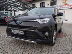 Ristrettobraun metallic Gebraucht 2016 Toyota RAV4 Hybrid Edition SUV | 17.860 € (Etwas zu teuer)