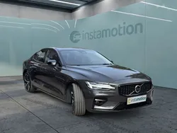 Grau Gebraucht 2024 Volvo S60 Limousine | 36.600 € (Fairer Preis)
