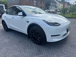 Weiß Gebraucht 2021 Tesla Model Y Long Range SUV | 32.000 € (Superpreis)