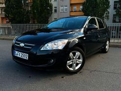Schwarz Gebraucht 2008 Kia Ceed Limousine | 3.450 € (Guter Preis)
