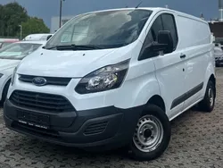 Weiß Gebraucht 2015 Ford Transit Custom Van / Kleinbus | 7.748 €