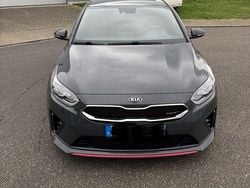 Grau Gebraucht 2019 Kia ProCeed Kleinwagen | 17.500 € (Guter Preis)