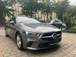 Grau Gebraucht 2019 Mercedes A180 Style Limousine | 21.000 € (Fairer Preis)