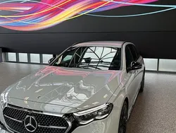 Grau Gebraucht 2024 Mercedes E300 AMG line Kombi | 66.800 €