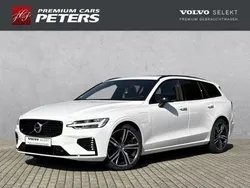 Weiss Gebraucht 2022 Volvo V60 Plus Kombi | 39.999 € (Guter Preis)