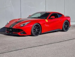 Rot Gebraucht 2016 Ferrari F12 | 349.999 €