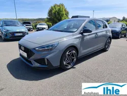 Shadow grey Neu 2025 Hyundai i30 N Line Limousine | 31.990 € (Etwas zu teuer)