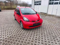 Rot Gebraucht 2009 Toyota Aygo Kleinwagen | 1.599 € (Superpreis)