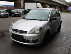 Polarsilber metallic Gebraucht 2007 Ford Fiesta Ambiente Kleinwagen | 1.299 € (Guter Preis)