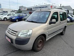 Braun Gebraucht 2003 Citroën Berlingo Van / Kleinbus | 2.999 € (Etwas zu teuer)