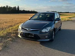 Grau Gebraucht 2012 Hyundai i30 Edition Limousine | 3.700 € (Guter Preis)