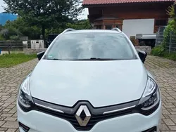 Weiß Gebraucht 2017 Renault Clio IV LIMITED Limousine | 8.990 € (Fairer Preis)