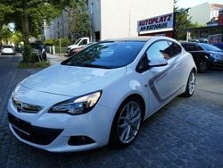 Weiß Gebraucht 2017 Opel Astra GTC Coupé | 8.950 € (Fairer Preis)