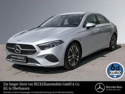 High tech silber Gebraucht 2024 Mercedes A220 Progressive Limousine | 33.790 €