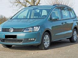 Blau Gebraucht 2022 VW Sharan Comfortline Van / Kleinbus | 25.500 € (Guter Preis)