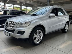 Silber Gebraucht 2010 Mercedes ML300 SUV | 12.890 € (Etwas zu teuer)