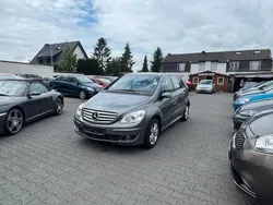 Grau Gebraucht 2008 Mercedes B200 Edition Van / Kleinbus | 5.690 € (Fairer Preis)