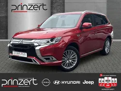 Karminrot (m) Gebraucht 2018 Mitsubishi Outlander P-HEV Top SUV | 21.970 € (Fairer Preis)