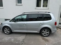 Silber Gebraucht 2012 VW Touran Van / Kleinbus | 5.999 € (Guter Preis)