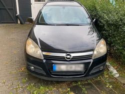 Schwarz Gebraucht 2006 Opel Astra Kombi | 700 € (Superpreis)