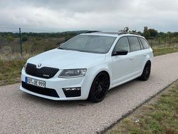 Weiß Gebraucht 2014 Skoda Octavia RS Kombi | 14.699 € (Fairer Preis)